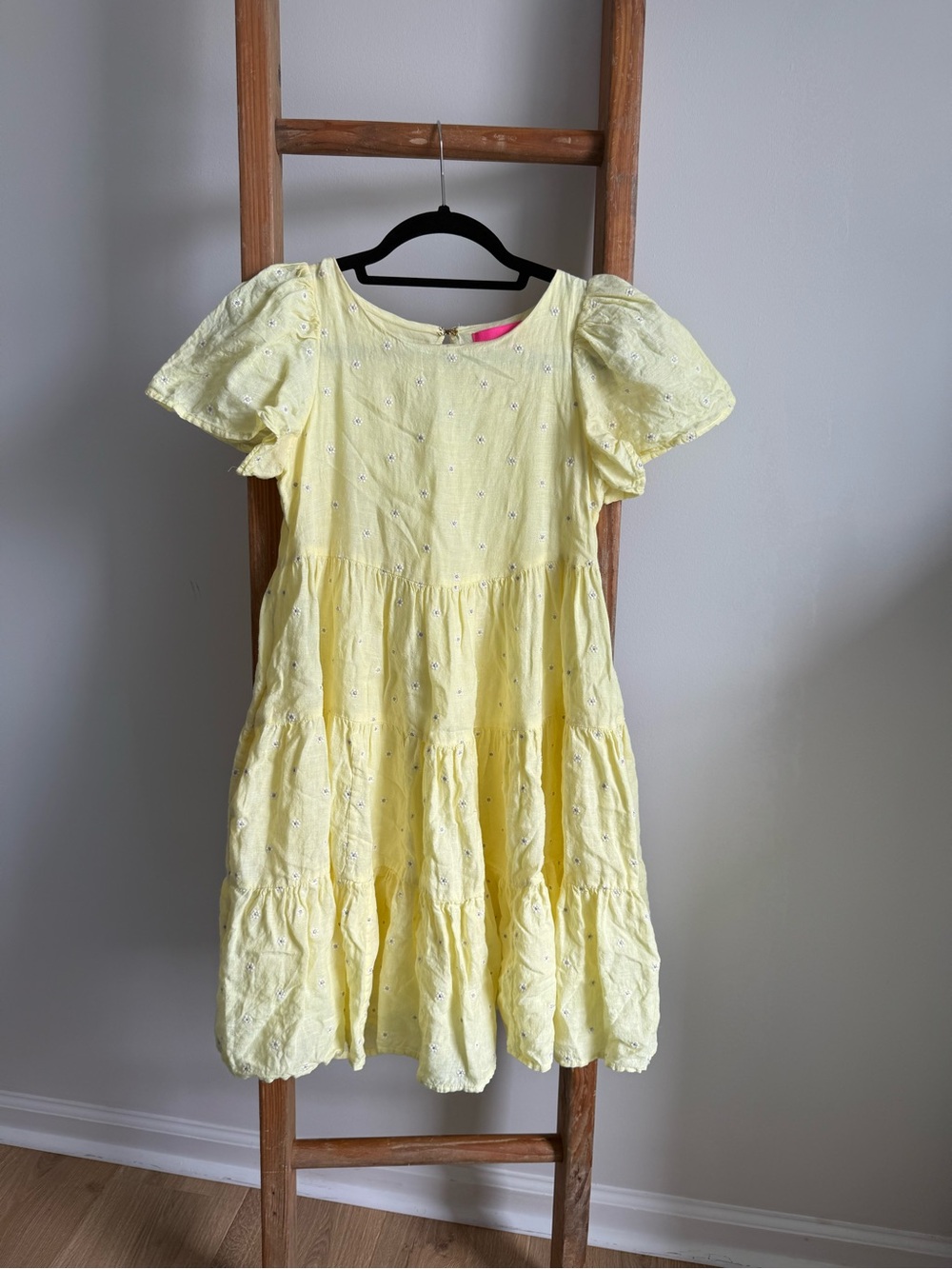 🌼 Lilly Pulitzer Eyelet Puff‑Sleeve Dress – XXS – Worn Once